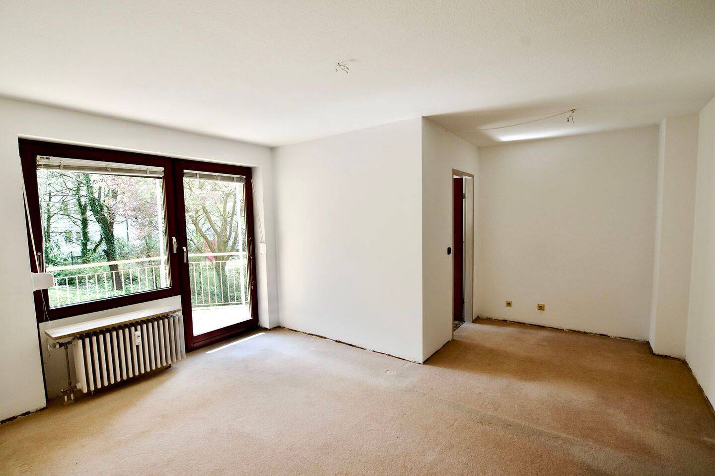 Klassiker in Schwabing: 2-Zimmer mit Balkon, Lift und Parker! – München – Vorschaubild 8