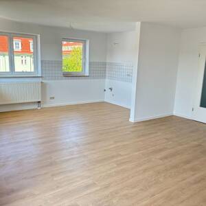 Ruhige 2-Zimmer-Wohnung im 4. Stock mit Balkon und Stellplatz in Dresden - Klingestraße – 1159 Dresden – Vorschaubild 4