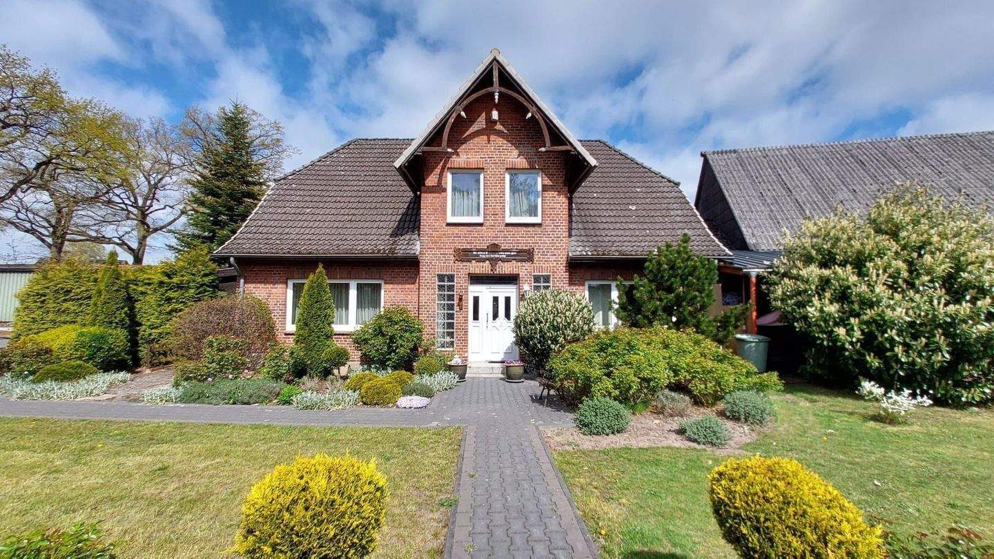 Anwesen mit Wohnhaus, Gewerbeflächen , Werkstatt, Verkaufsraum, viel Lagerfläche und mehr – Neuenkirchen – Vorschaubild 2