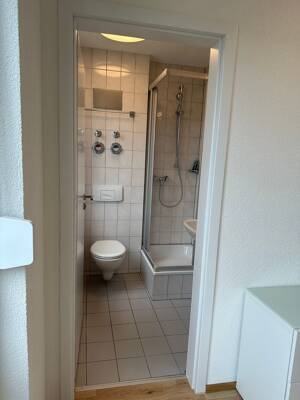 Studierende aufgepasst: MÖBLIERTE 1-Zimmer-Wohnung inkl. Tiefgarage in Konstanz (Fürstenberg) ab 01.10.2026 – 78467 Konstanz – Vorschaubild 9