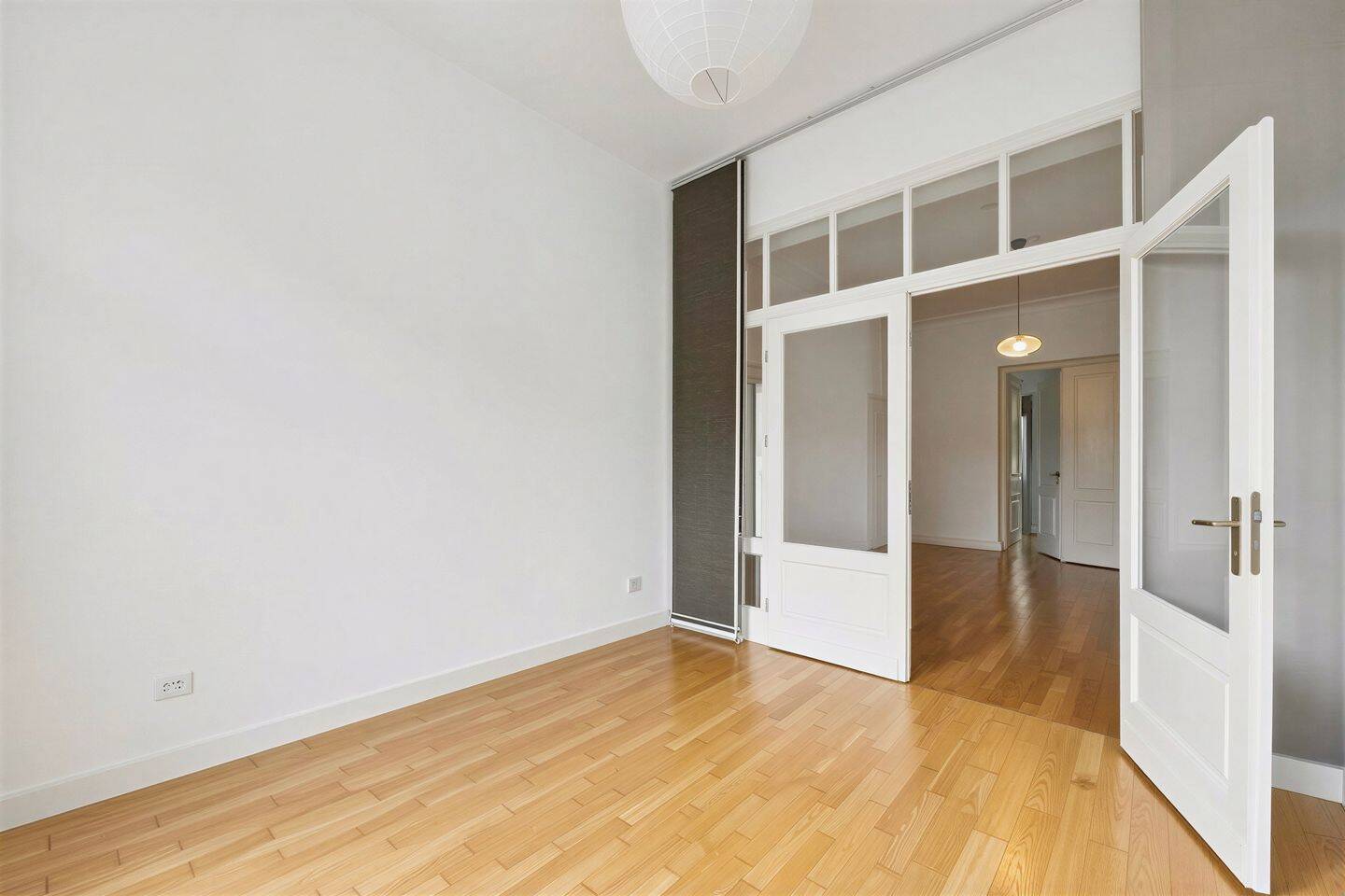 Gründerzeit-Altbau - bezugsfreie 4-Zimmer-Wohnung mit Balkon im Herzen der Bonner Südstadt – Bonn – Vorschaubild 3