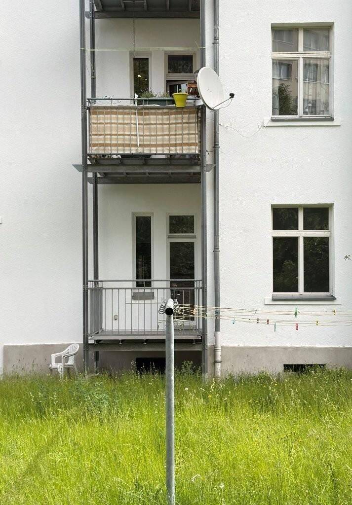 Erstbezug nach Sanierung! WG-geeignet + Wohnen am Campus... 2 Zimmer + EBK + Balkon + Bad mit Wanne + Gäste-WC+ schöner Garten – Chemnitz – Vorschaubild 9