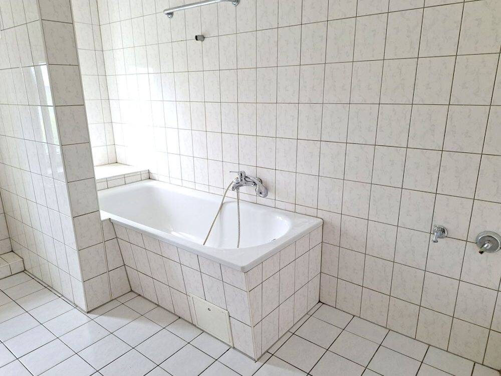 !! 3-Zimmer-Dachgeschosswohnung mit Laminat !! – Chemnitz – Vorschaubild 5