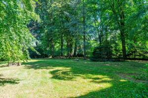 PURNHAGEN-IMMOBILIEN - Lesum - Sanierungsbedürftige Villa in Bestlage nahe Knoops Park und der Lesum – 28717 Bremen – Vorschaubild 5