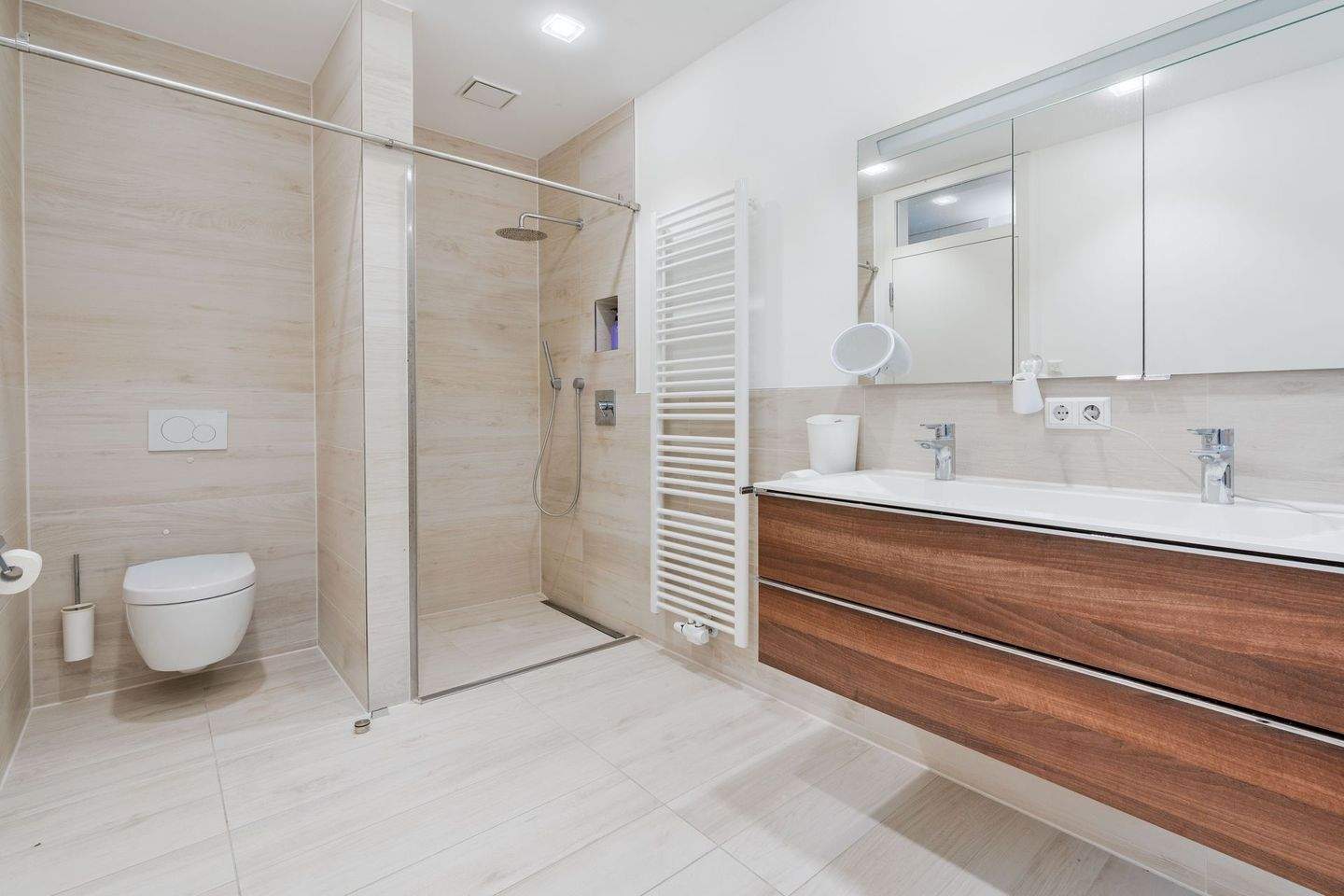 Luxuriöse 4-Zimmer-Traumwohnung mit Südbalkon in Toplage auf dem Ulmer Michelsberg – Ulm – Vorschaubild 8