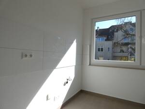 ** Modernisierte 2-Zi-Wohnung mit Balkon in zentraler, dennoch ruhiger Lage von Holsterhausen ** – 45147 Essen – Vorschaubild 7