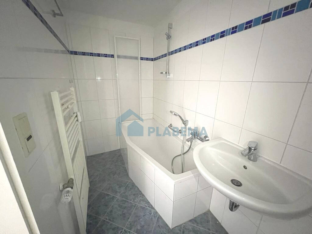 3,5-Zimmer-Maisonettewohnung mit moderner Einbauküche und Balkon in Innenstadtlage – Schwerin – Vorschaubild 9