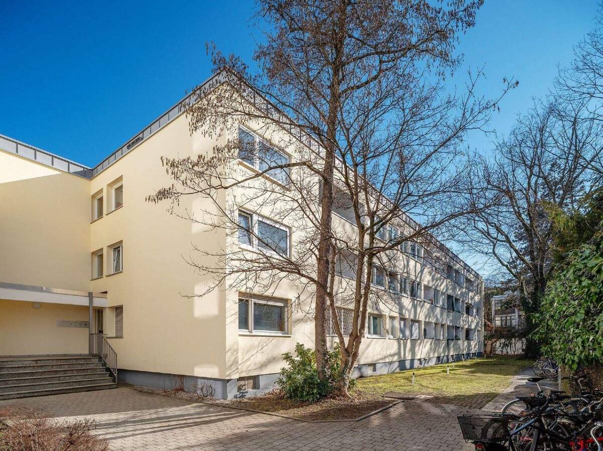 MAIER - Provisionsfrei! Ruhiges Appartement mit Loggia Nähe Luitpoldpark! – 80796 München – Bild 1 von 9