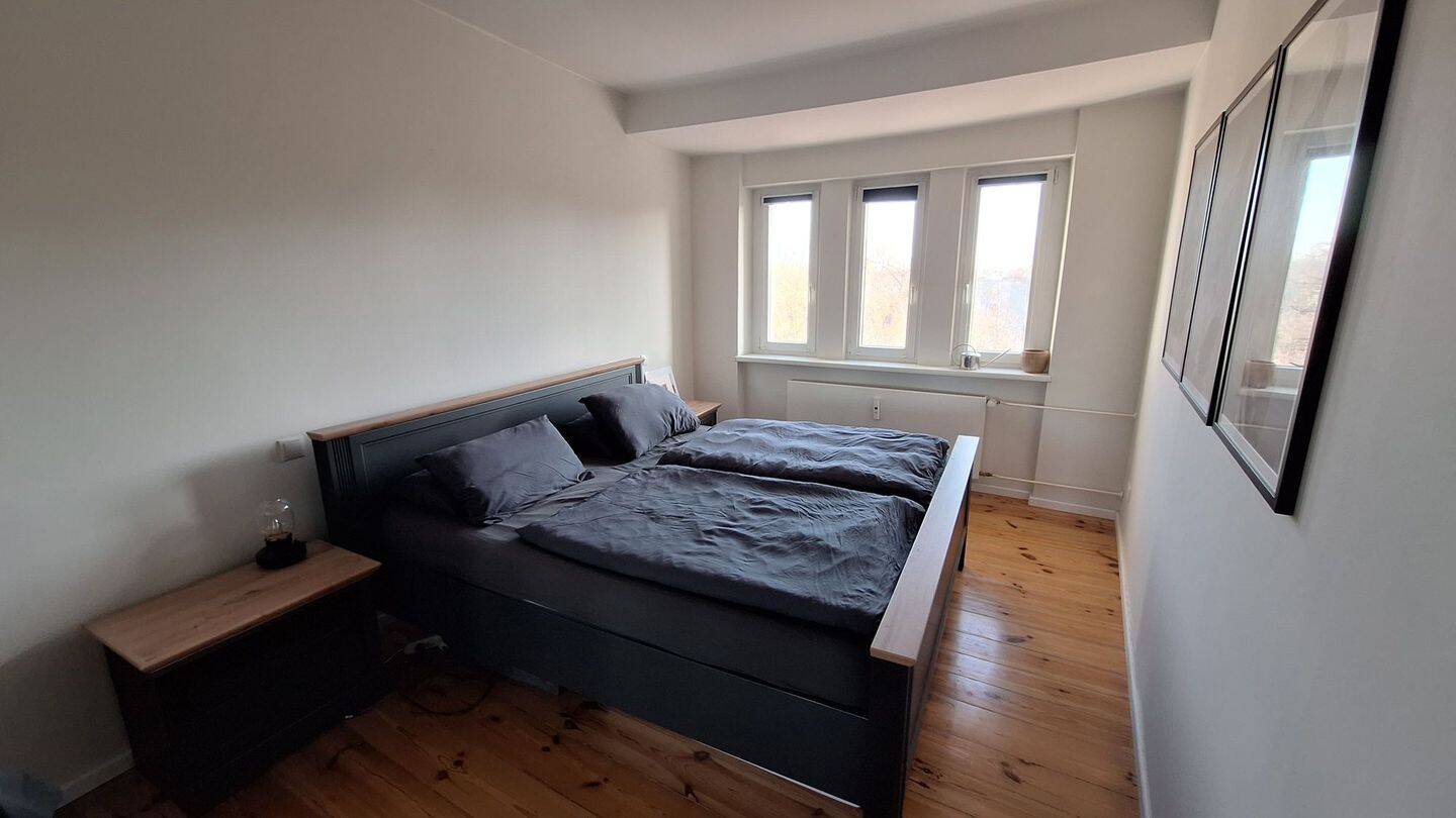 Sanierte 3,5-Raum-DG-Wohnung mit Balkon und Einbauküche in Berlin-Steglitz – Berlin – Vorschaubild 6