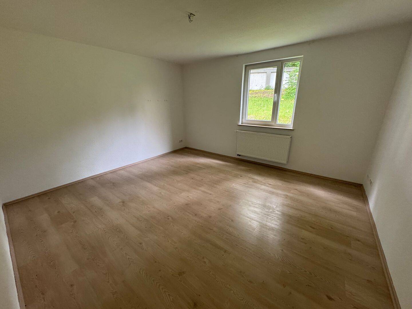 2 Mehrfamilienhäuser und 12 Garagen im Paket ! – Siegen – Vorschaubild 6