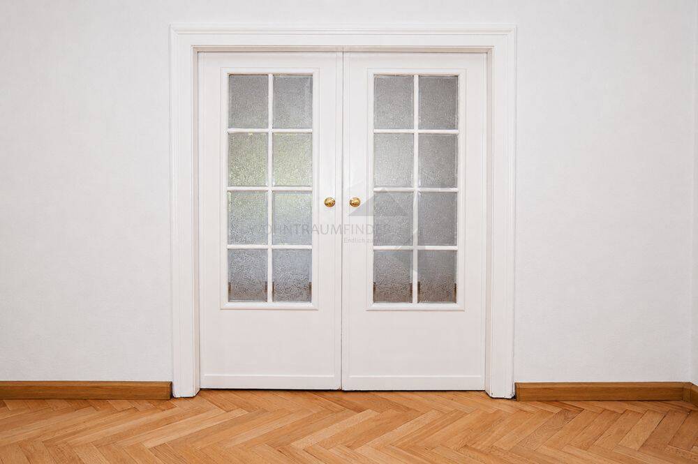 Wunderschöne, sanierte 3 Raum Altbau-Wohnung mit Balkon, Echtholzparket und großem Hausgarten – Chemnitz – Vorschaubild 5