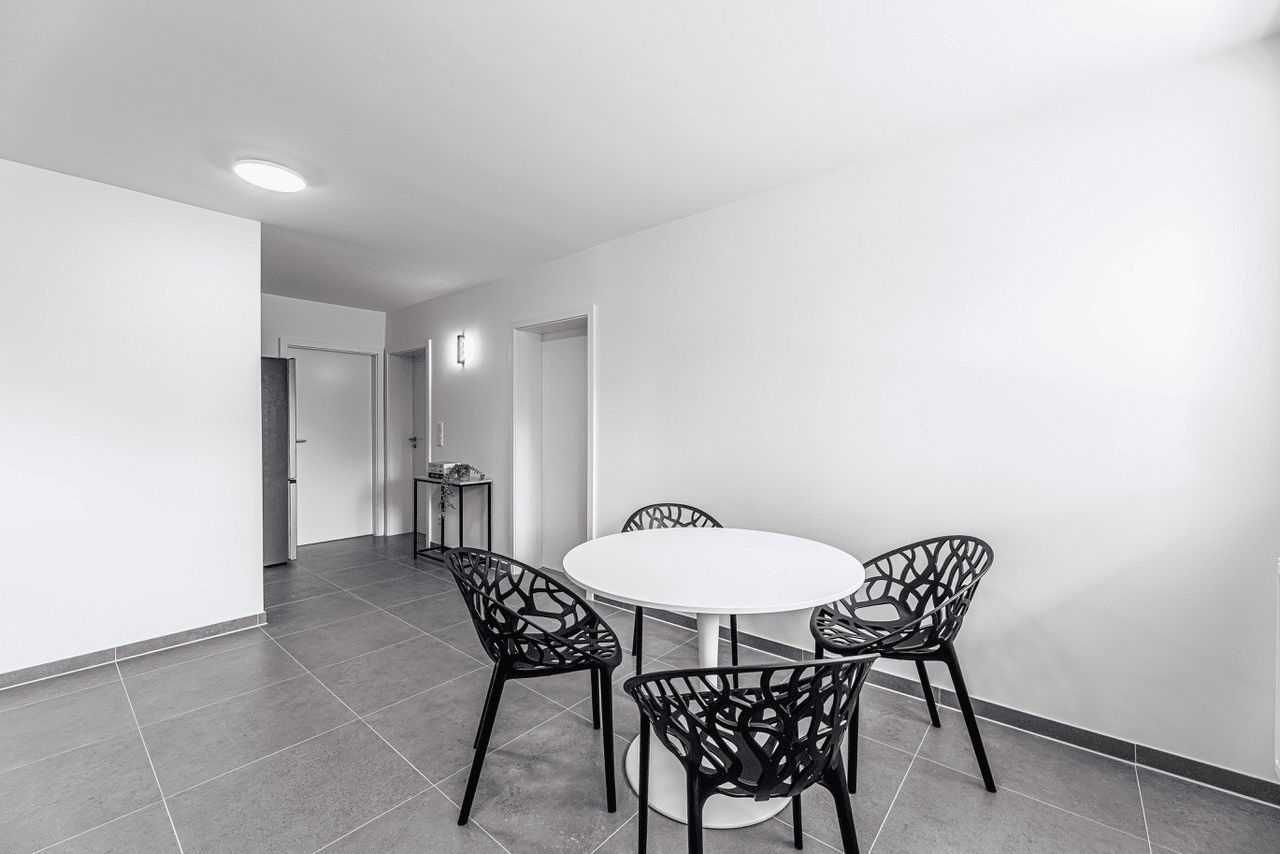 Möbliertes *WG-Zimmer* in modernisierter Wohnung in Nürnberg – Nürnberg – Vorschaubild 5