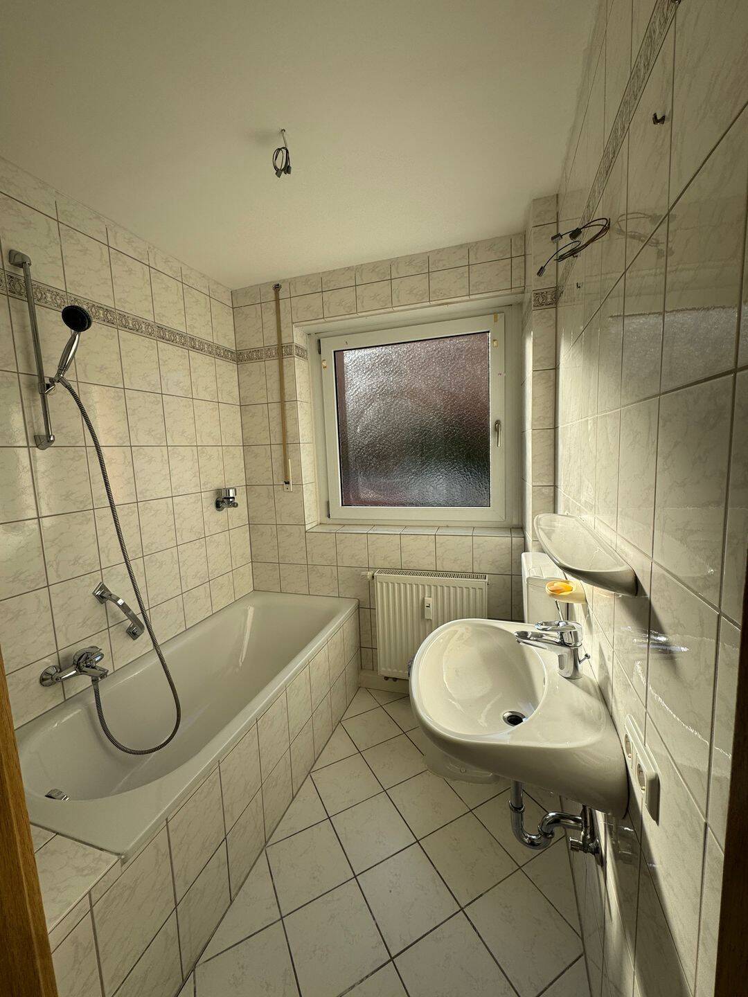 Schöne, sanierte 3-Zimmer-Wohnung in zentraler Lage Nürnberg – Nürnberg – Vorschaubild 7