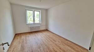 Schöne renovierte Wohnung (3ZiDKB) mit neuem Bad und mit Balkon, Karl-Lehr-Str. 163, Duisburg – 47057 Duisburg – Vorschaubild 5