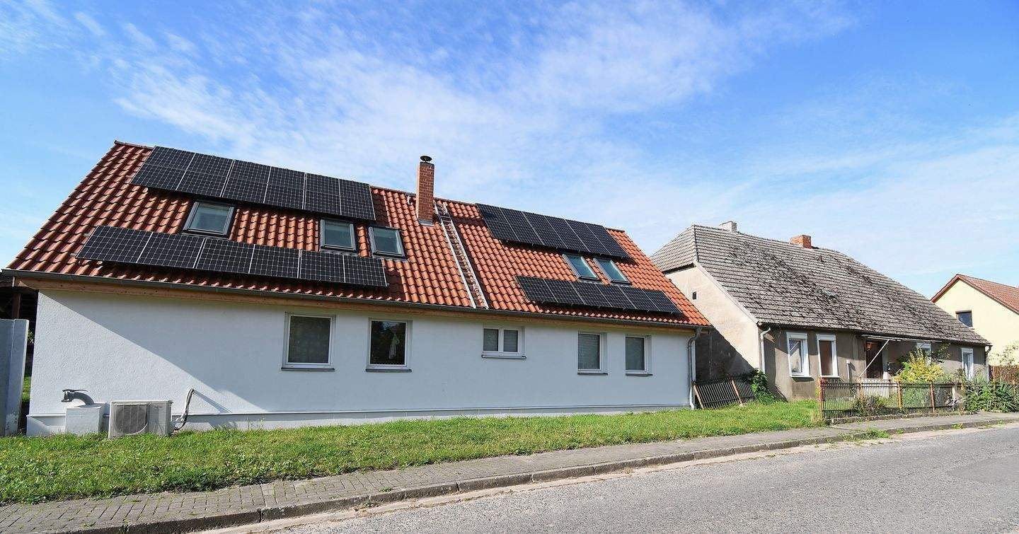 Uckermark - Ökologisch saniertes Bauernhaus mit Drei-Seitenhof, großzügigem Garten und Ausbaureserve! – Passow – Vorschaubild 2