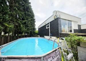 Modernisiertes Einfamilienhaus 2 Bäder Terrasse großer Garten Pool Doppelgarage 3-4 PKW-Stellplätze – 51381 Leverkusen – Vorschaubild 3