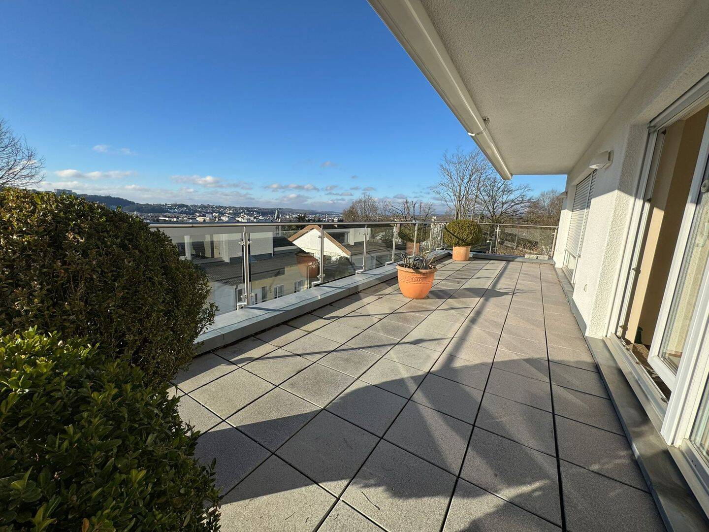 Luxuriöses Penthouse mit traumhaftem Blick in SB-Rotenbühl!