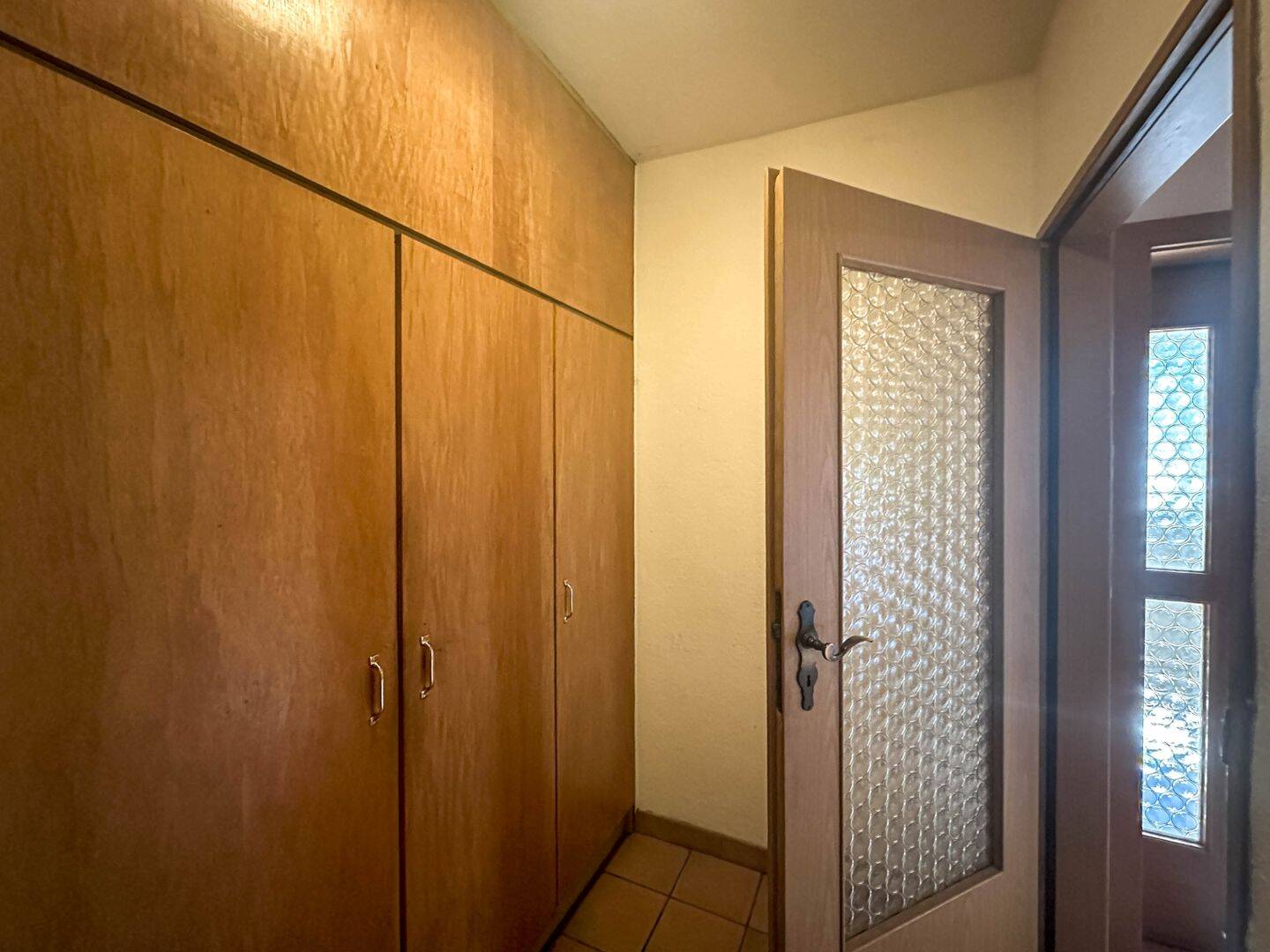 Wohnen auf zwei Ebenen mit viel Potenzial - 3,5-Zimmer Maisonette Wohnung mit Süd-Terrasse – Traunreut – Vorschaubild 2