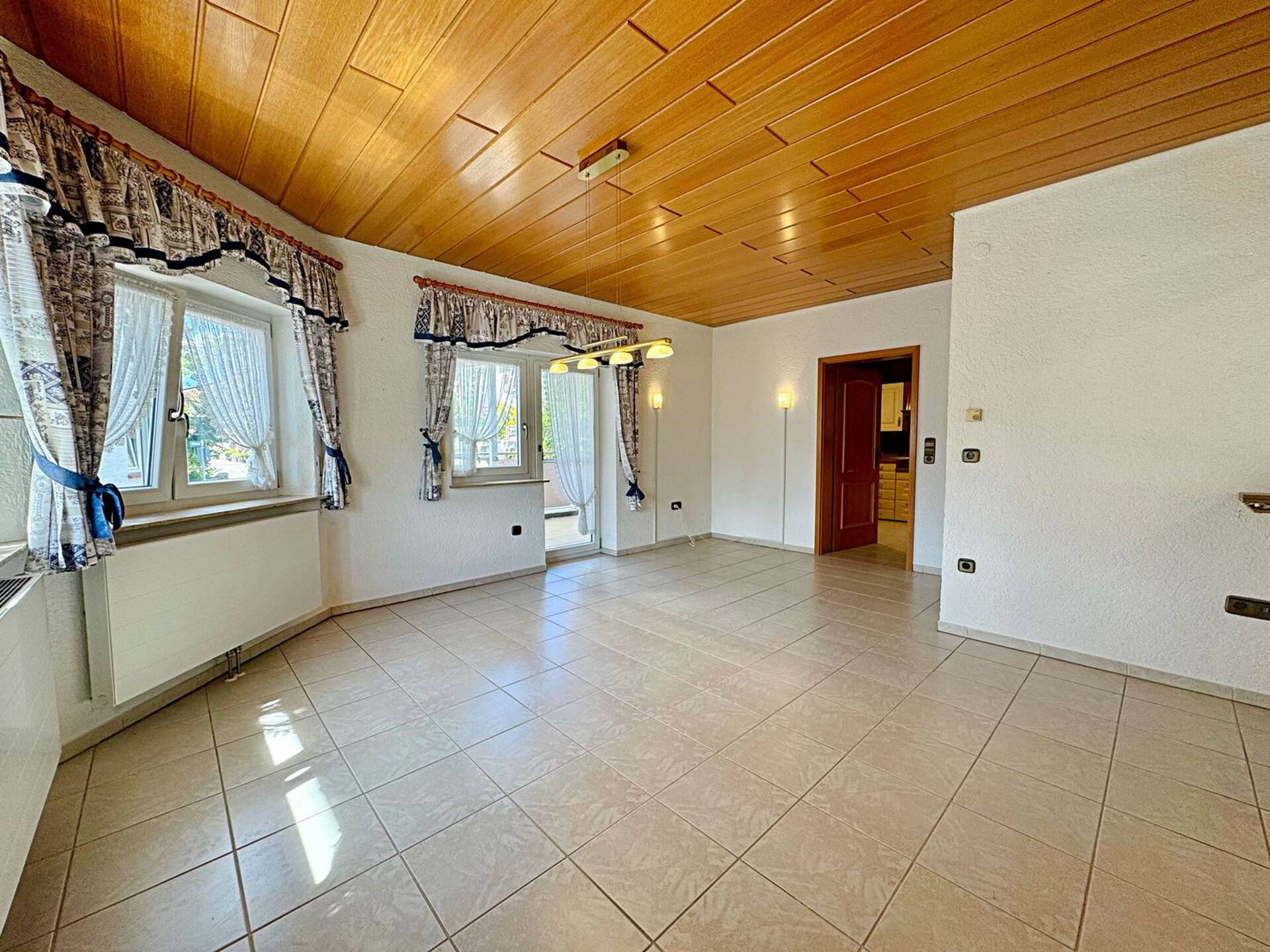 Erdgeschosswohnung in 88605 Meßkirch mit 153 m² kaufen