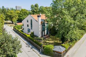 Architektur trifft Lebensqualität: Besonderes Reiheneckhaus in Bogenhausen-Englschalking – 81927 München – Vorschaubild 1