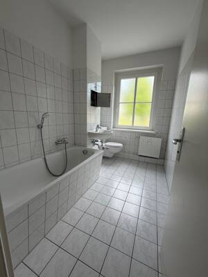 Mehr Platz als gedacht: Komfortable Einraumwohnung – 1968 Senftenberg – Vorschaubild 4