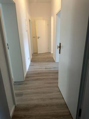 Schöne sonnige 3 Zimmerwohnung wartet auf junges Wohnen