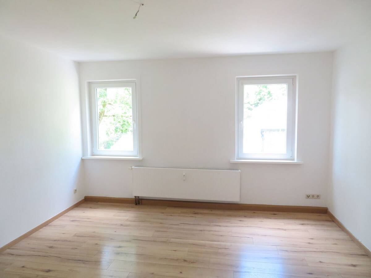 Neu sanierte 3-Raum-Wohnung (1.OG) in Lichte – 98724 Lichte – Bild 1 von 7
