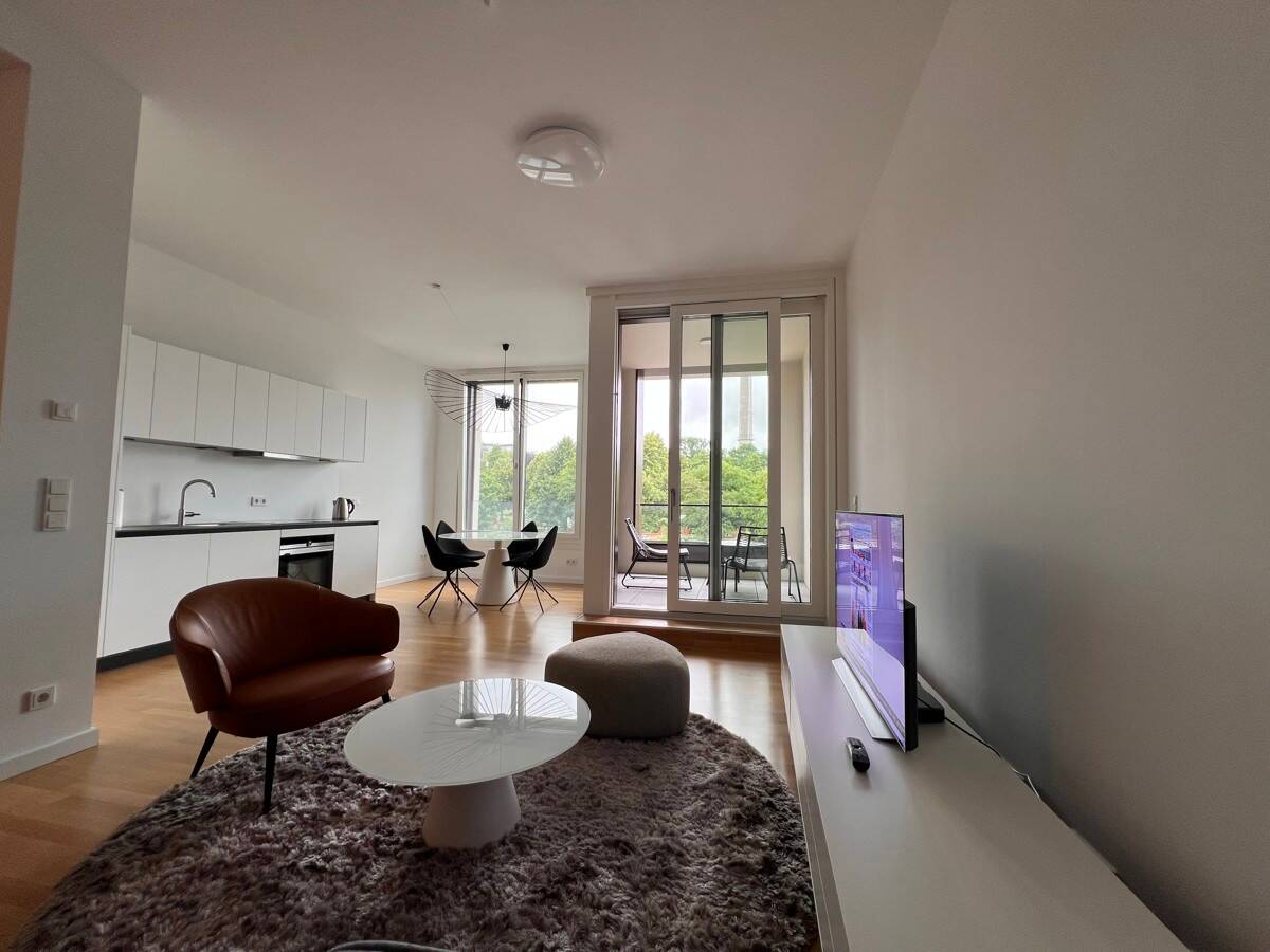 Mitte: 2-Zi-NB-Wohnung - WASSERBLICK - 71 m² - 2 TERRASSEN, EBK LUXUS Bad - per SOFORT zu VERKAUFEN – Berlin – Vorschaubild 5
