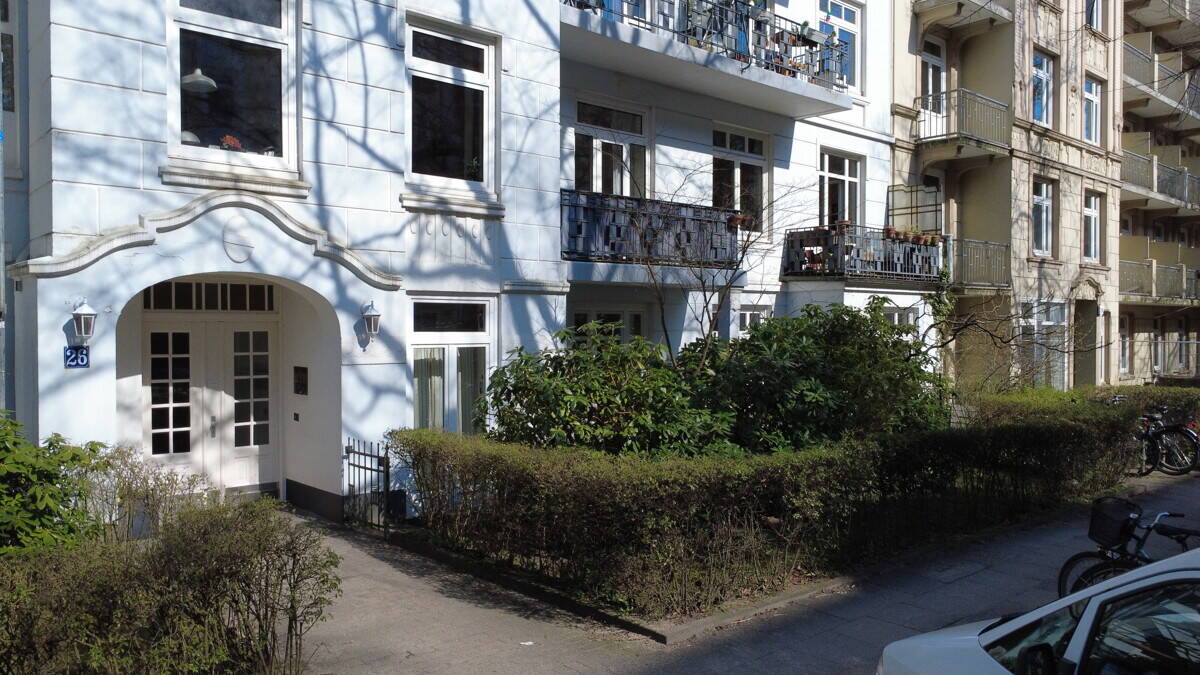 Gepflegte Jugendstil Eigentumswohnung mit Balkon