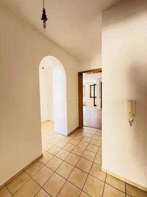 Helle 3-Zimmerwohnung mit Balkonen und Einbauküche – 90478 Nürnberg – Vorschaubild 3
