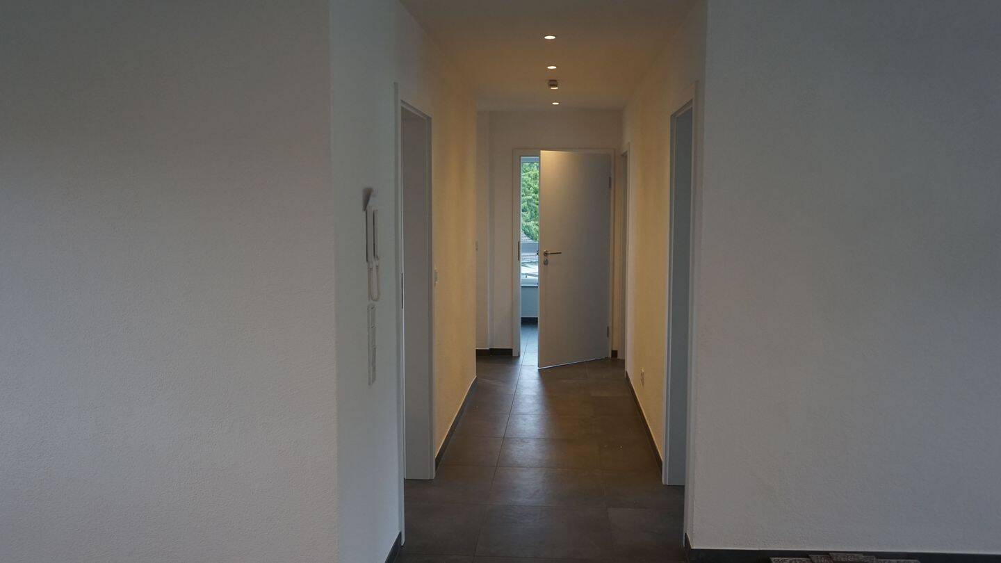 Top sanierte 3-ZKB mit Balkon & EBK | Erstbezug nach Sanierung | Stellplatz inkl. – Petersberg – Vorschaubild 6