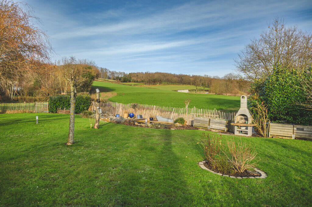 Freistehendes, umfassend modernisiertes Einfamilienhaus mit traumhaftem Garten in Gemmenich – Aachen – Vorschaubild 4