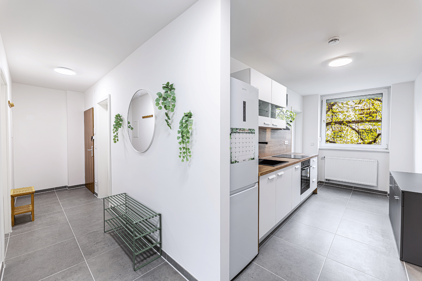 Möbliertes WG Zimmer in modernisierter Wohnung in Nürnberg – Nürnberg – Vorschaubild 3