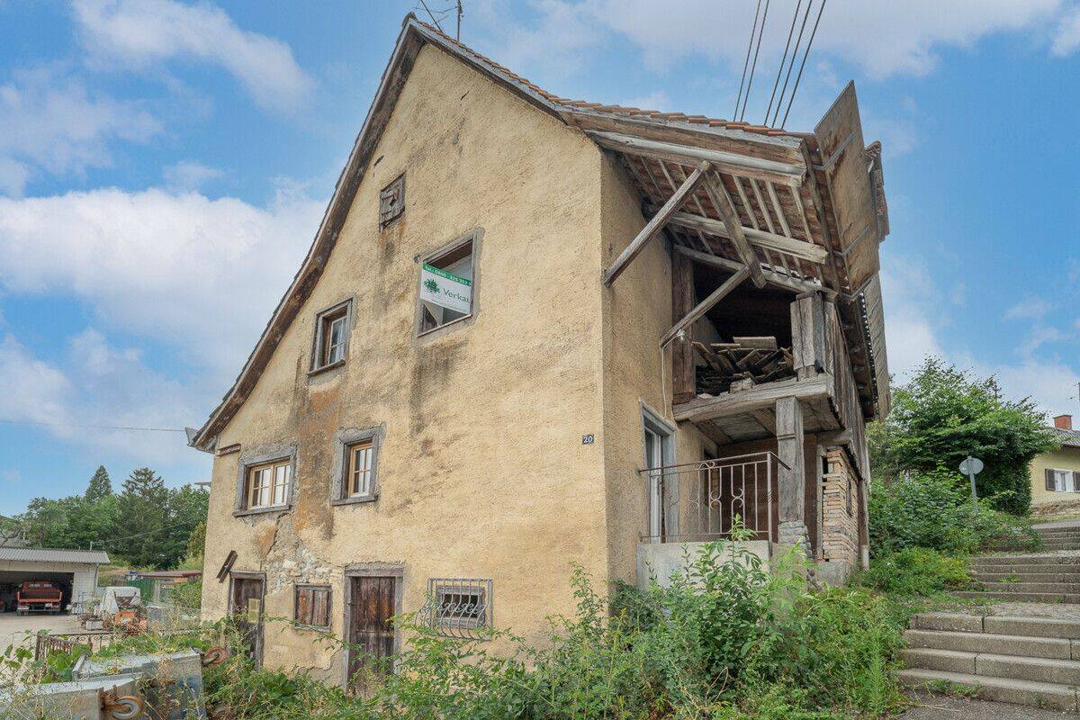 Rustico im Hegau, sucht klugen Handwerker: Bauernhaus zum Kernsanieren und sich Verwirklichen