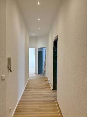 Erstbezug nach Renovierung! 3-Zimmerwohnung in top Lage! – 60385 Frankfurt am Main – Vorschaubild 5