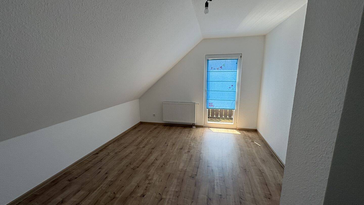 Einfamilienhaus mit Wintergarten, großem Garten und modernisiertem Wohnkomfort – Jena – Vorschaubild 7