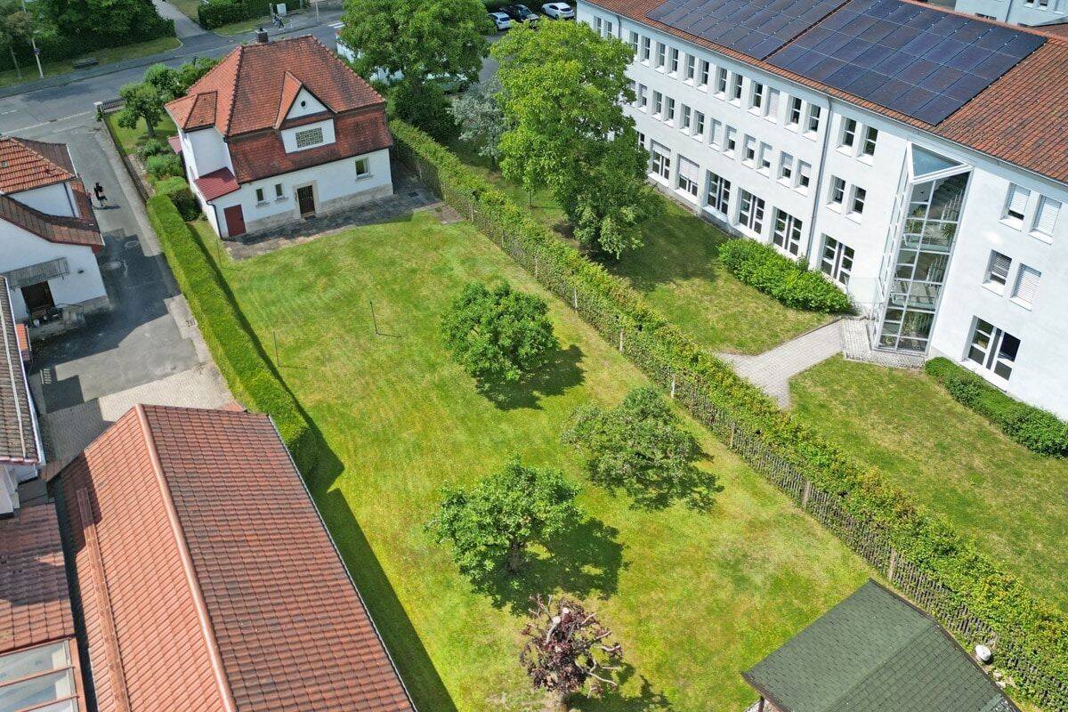 Wohnhaus im Stil einer kleinen Stadtvilla in Kronach-Stadt – Kronach – Vorschaubild 3