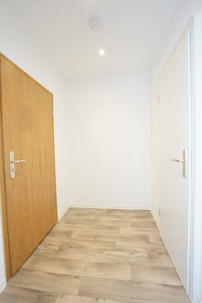 Modernes Bad / Balkon / Aufzug – Chemnitz – Vorschaubild 9