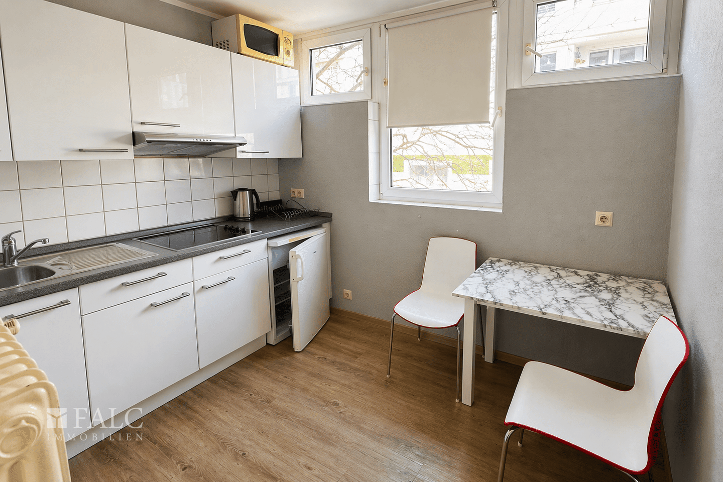 Bezugsfreie, voll möblierte Wohnung im Zentrum von Düsseldorf - All-Inclusive Miete – Düsseldorf – Vorschaubild 4