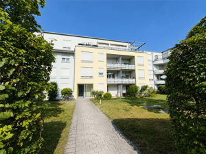 Großzügige Dachterrassenwohnung mit zwei Terrassen in München-Feldmoching