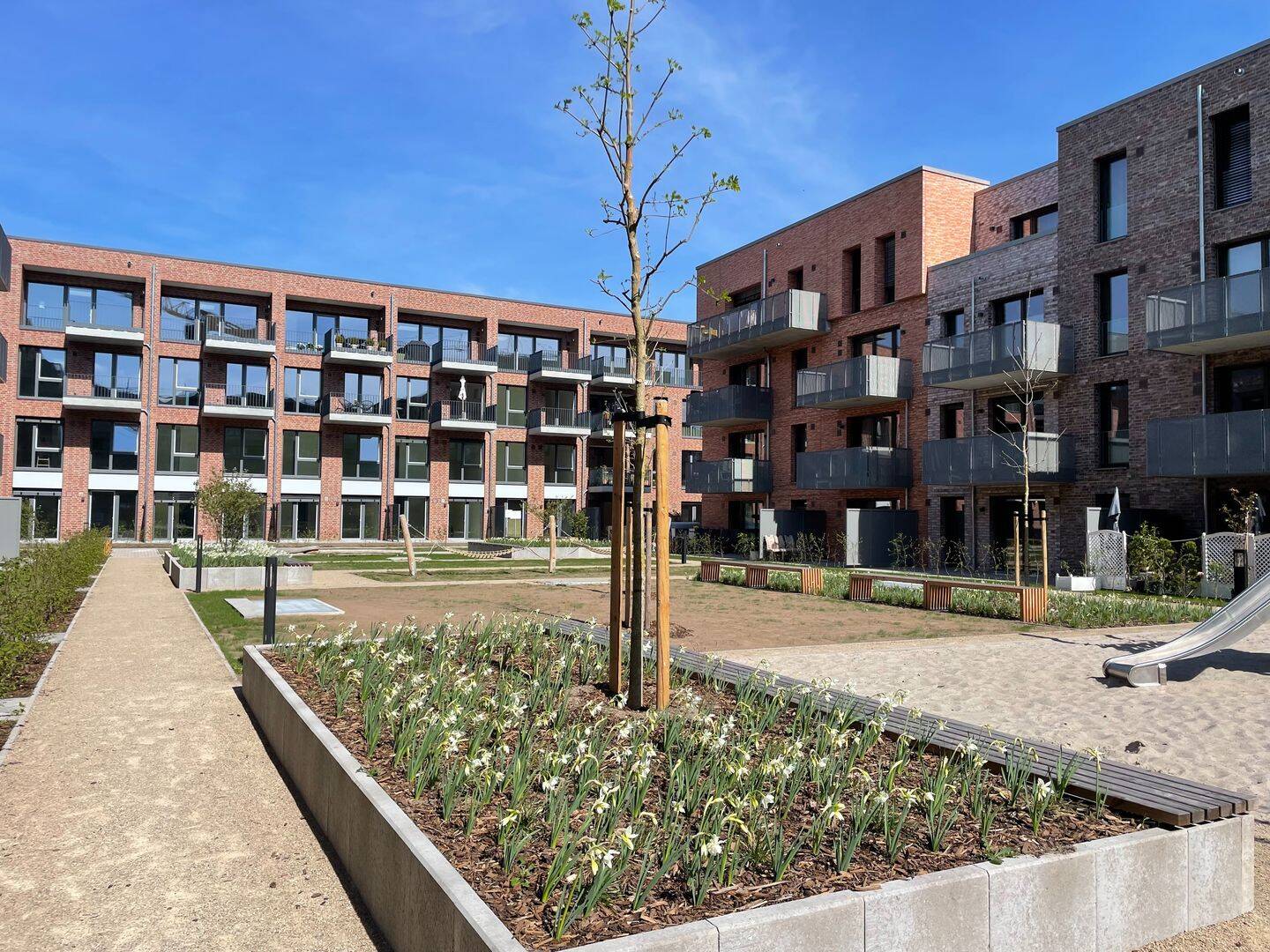 NEUES KAFFEEQUARTIER - Große 4 Zimmer - Maisonettewohnung über drei Etagen