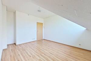 Essen-Huttrop ca. 94m² | Großzügige 3-Zimmer-Dachgeschosswohnung mit Aufzug – 45139 Essen – Vorschaubild 4