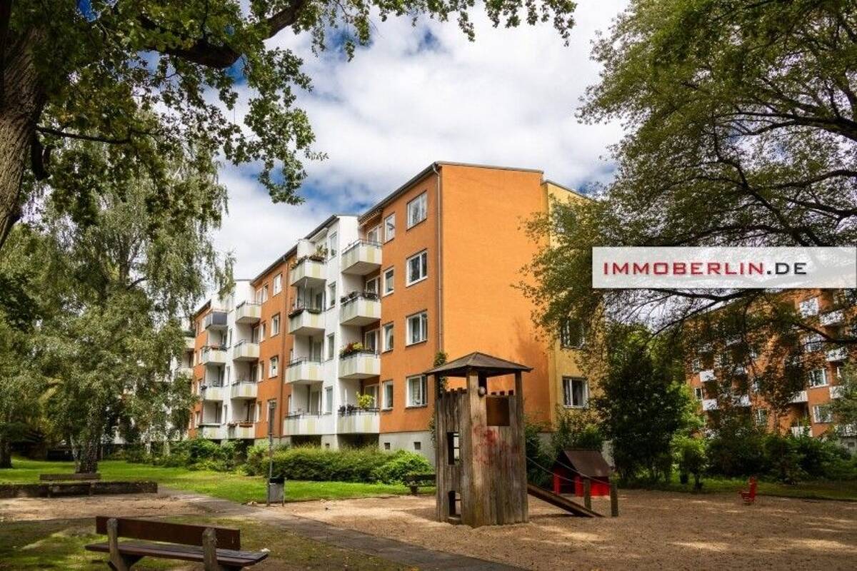IMMOBERLIN.DE - Angenehme Wohnung mit Südwestbalkon & Pkw-Stellplatz nahe Volkspark Jungfernheide – 13627 Berlin – Bild 1 von 9