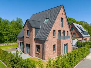 Exklusives Familienhaus Neubau A+ eingebettet in naturnahe Umgebung