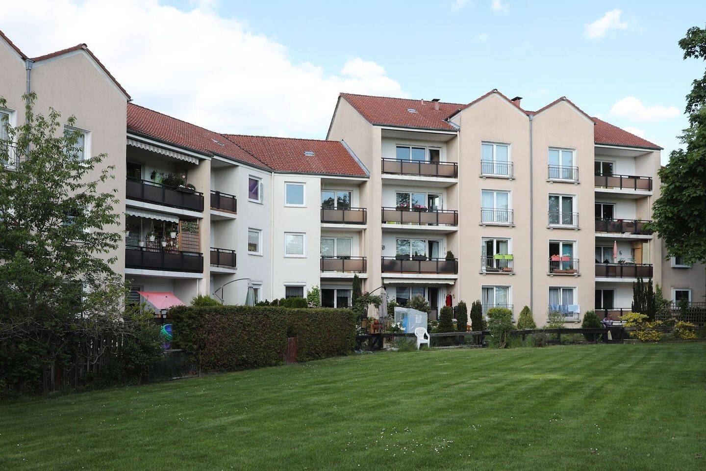 Schöne Wohnung in ruhiger Lage - WBS mit 70m² benötigt // 1.OG. Rechts – Wolfsburg – Vorschaubild 2