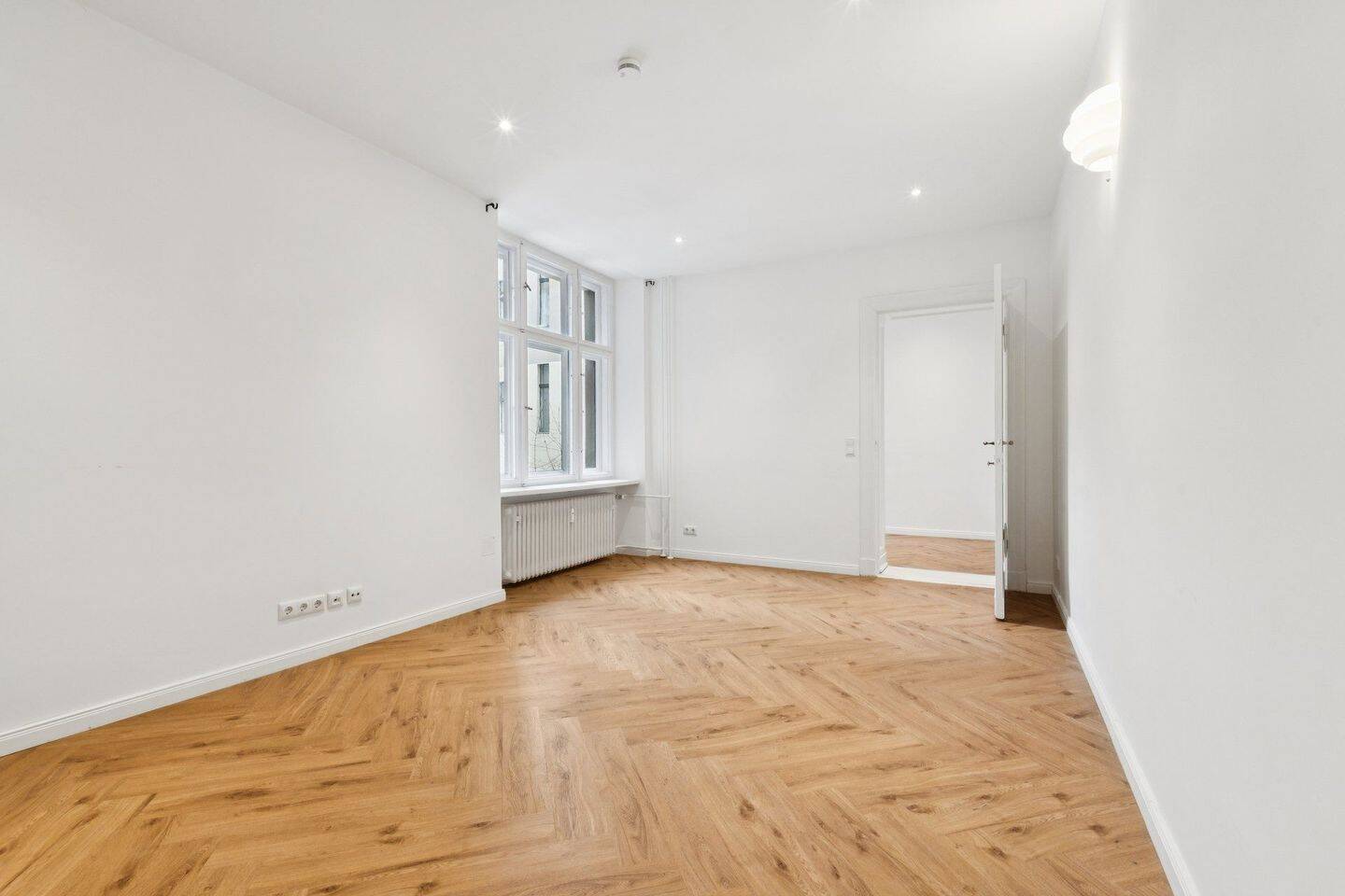 Schöneberg Highlight: Sanierte 2-Zimmer-Wohnung im ruhigen Hinterhaus – Berlin – Vorschaubild 2