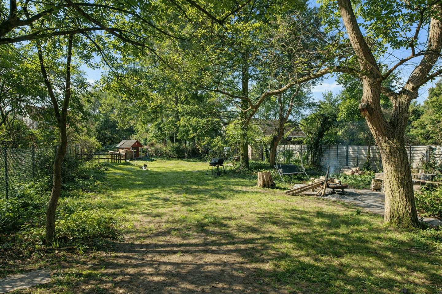 Familienhaus mit traumhaftem Garten und Top-Energieeffizienz – Berlin – Vorschaubild 2