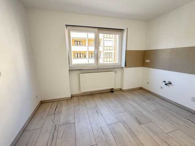 Helle, komplett sanierte 1-Zimmer-Wohnung mit Balkon in Fürther Toplage – Erstbezug nach Sanierung – Fürth – Vorschaubild 2