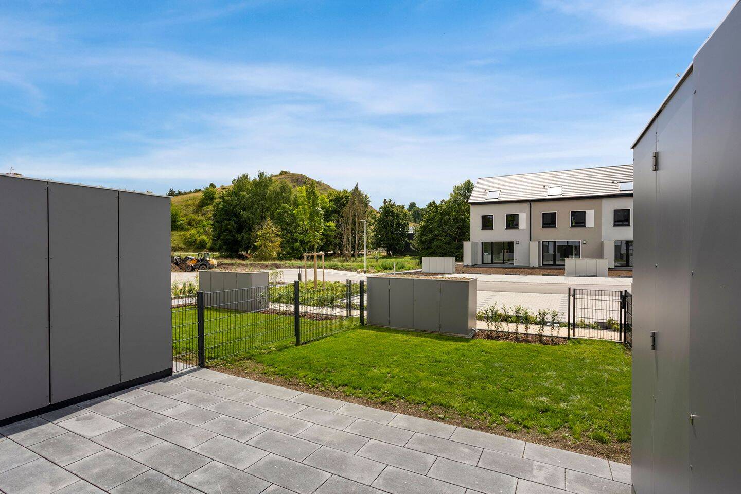 Smart. Effizient. Modern! Premium-Reihenhaus mit Garten, 2 Stellplätzen & Neuer Küche – Herbrechtingen – Vorschaubild 2