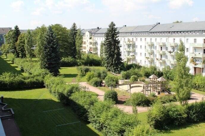 helle 2-Raum-Wohnung, mit Einbauküche und Balkon – Chemnitz – Vorschaubild 2